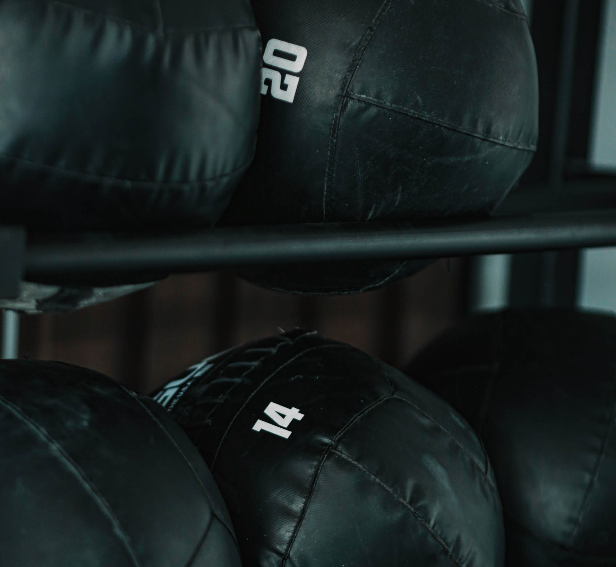 Wall balls: technique to avoid blowing up